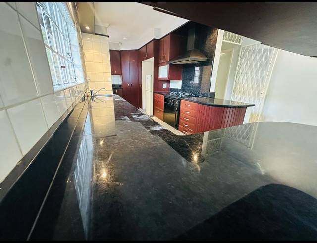 4 BEDROOM FREESTANDING FOR SALE IN CHASE VALLEY HEIGHTS